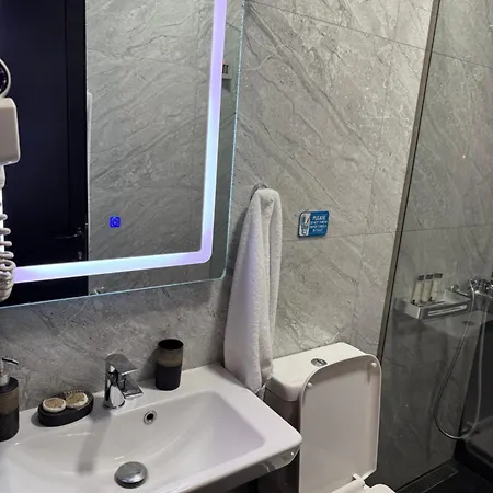 Private Aras -pleasure Of Elegance & Serenity * Vlorë