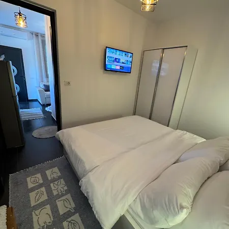 Private Aras -pleasure Of Elegance & Serenity *